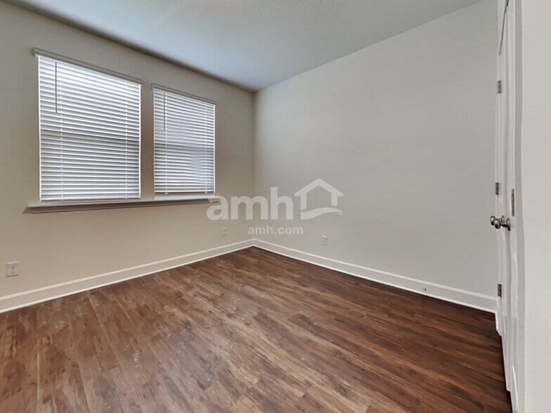 Building Photo - 12331 Paperbark Pl