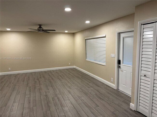 Building Photo - 9450 SW 61st Way