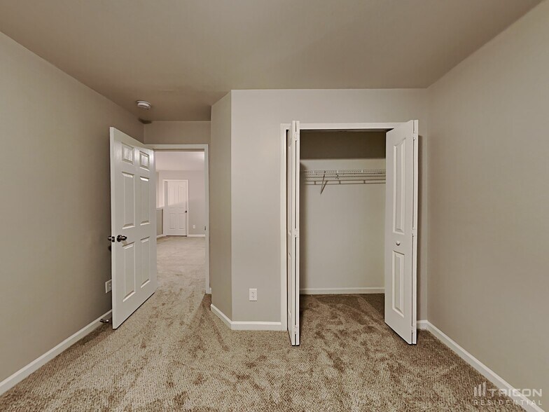 Building Photo - 7909 Bushy Creek Dr