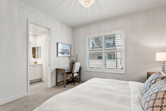 Building Photo - 3440 Doheny Way