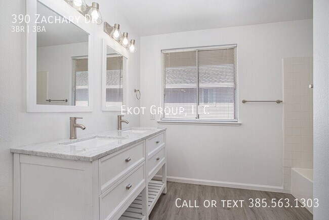 Building Photo - 390 Zachary Dr