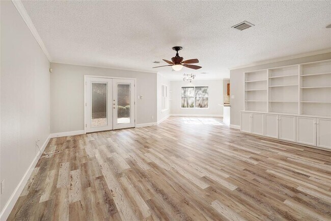 Building Photo - 10905 Claywood Dr