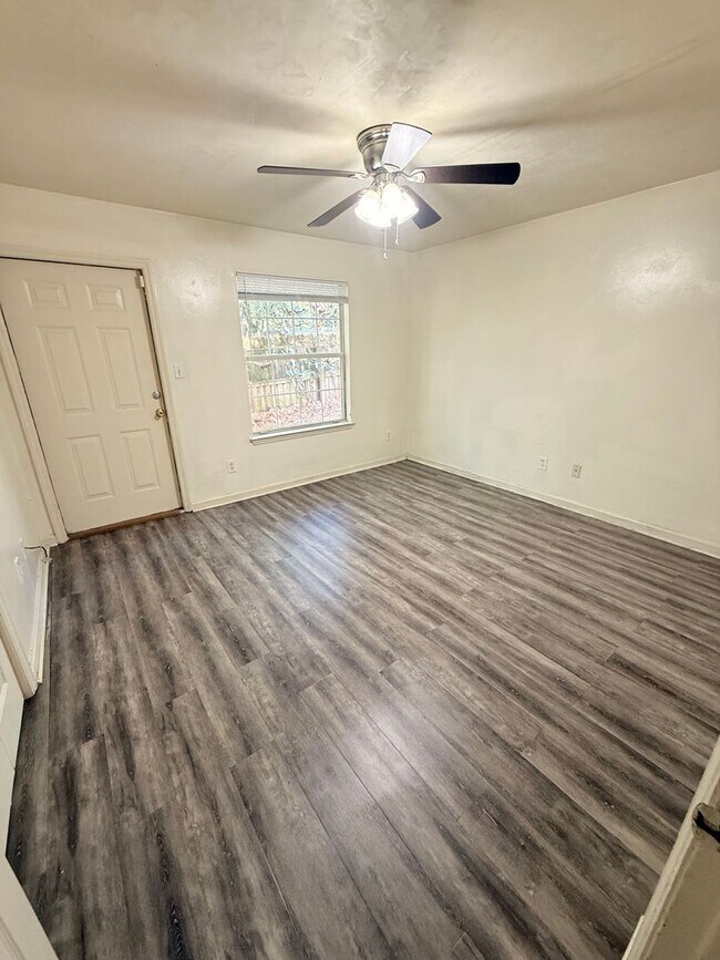 Building Photo - 2285 Hartsfield Rd