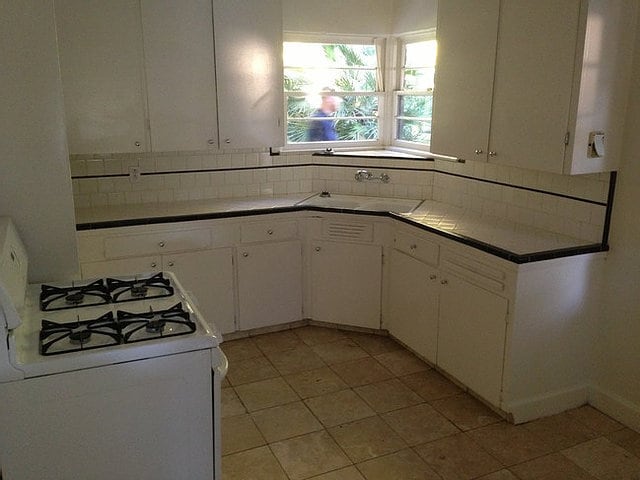 Building Photo - 514 W 9th St