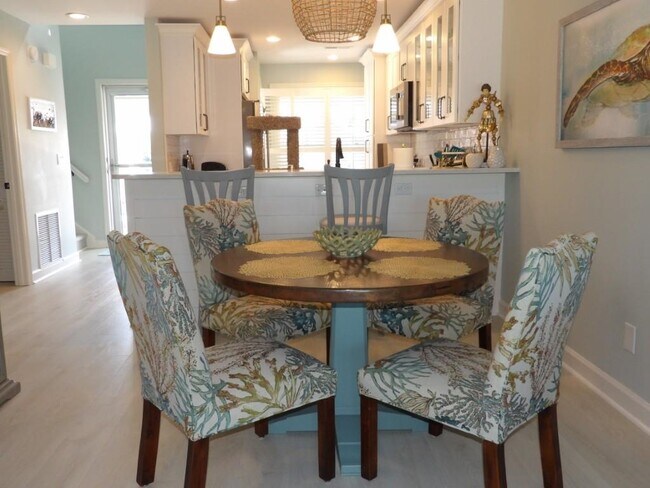 Building Photo - 4396 Baldwin Ave