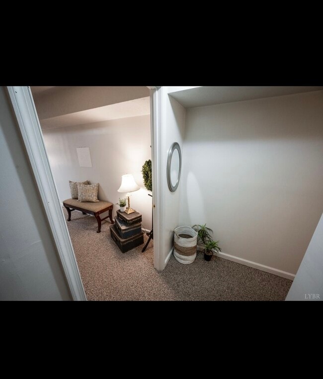 Building Photo - 224 Dove Ct