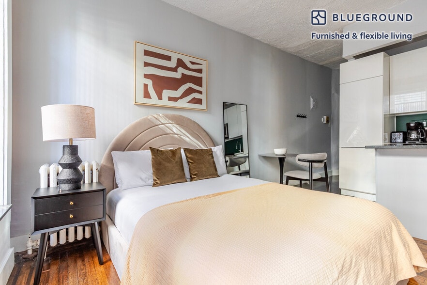 Building Photo - 51 Leroy St