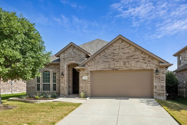 Building Photo - 2317 Houston Dr