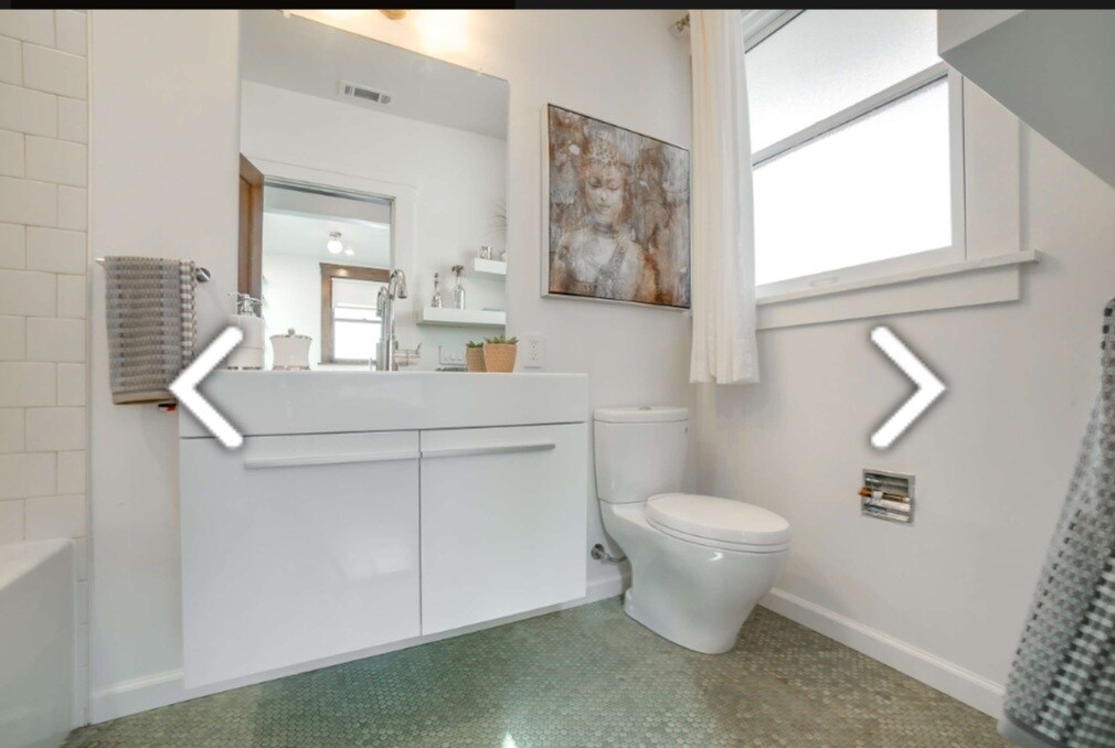 Building Photo - 2631 Regent St