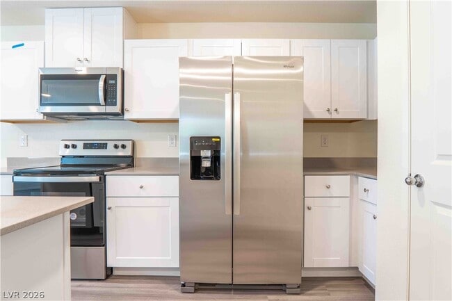 Building Photo - 3727 Celesta Vis Ave