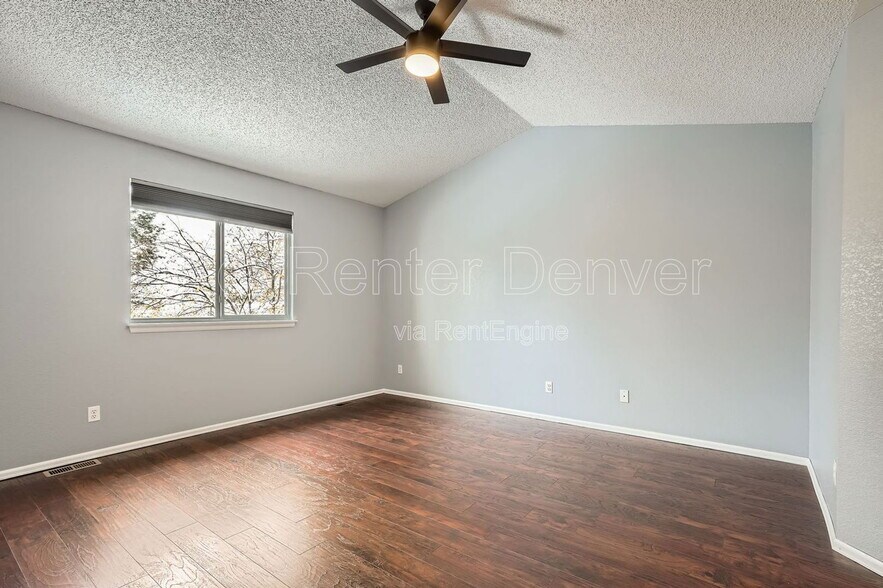 Building Photo - 5742 W 114th Pl