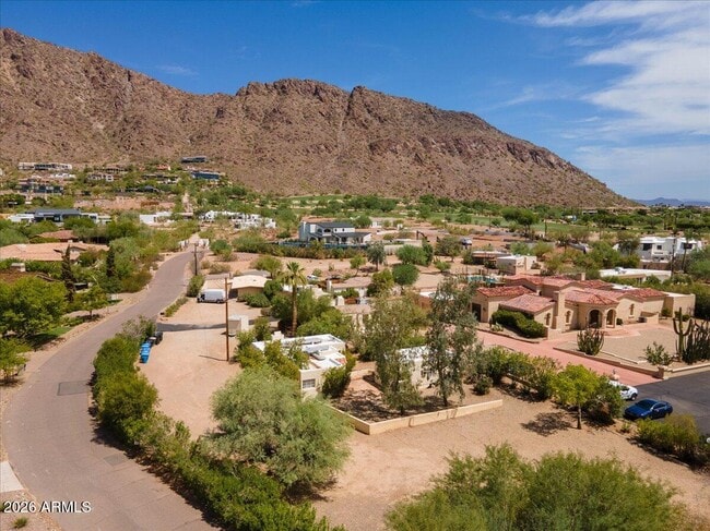 Building Photo - 5702 E Camelback Rd