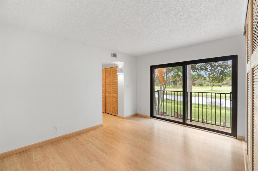 Building Photo - 2060 SW 90th Ave