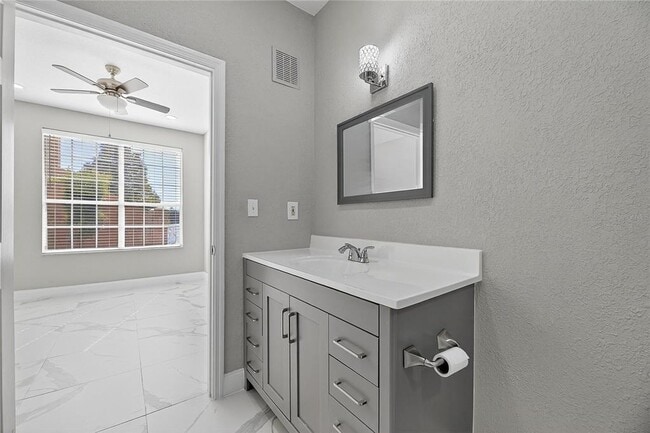 Building Photo - 9258 Lake Chase Island Way