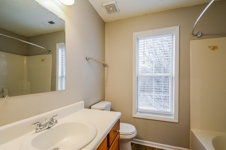 Building Photo - 109 S Lintel Dr