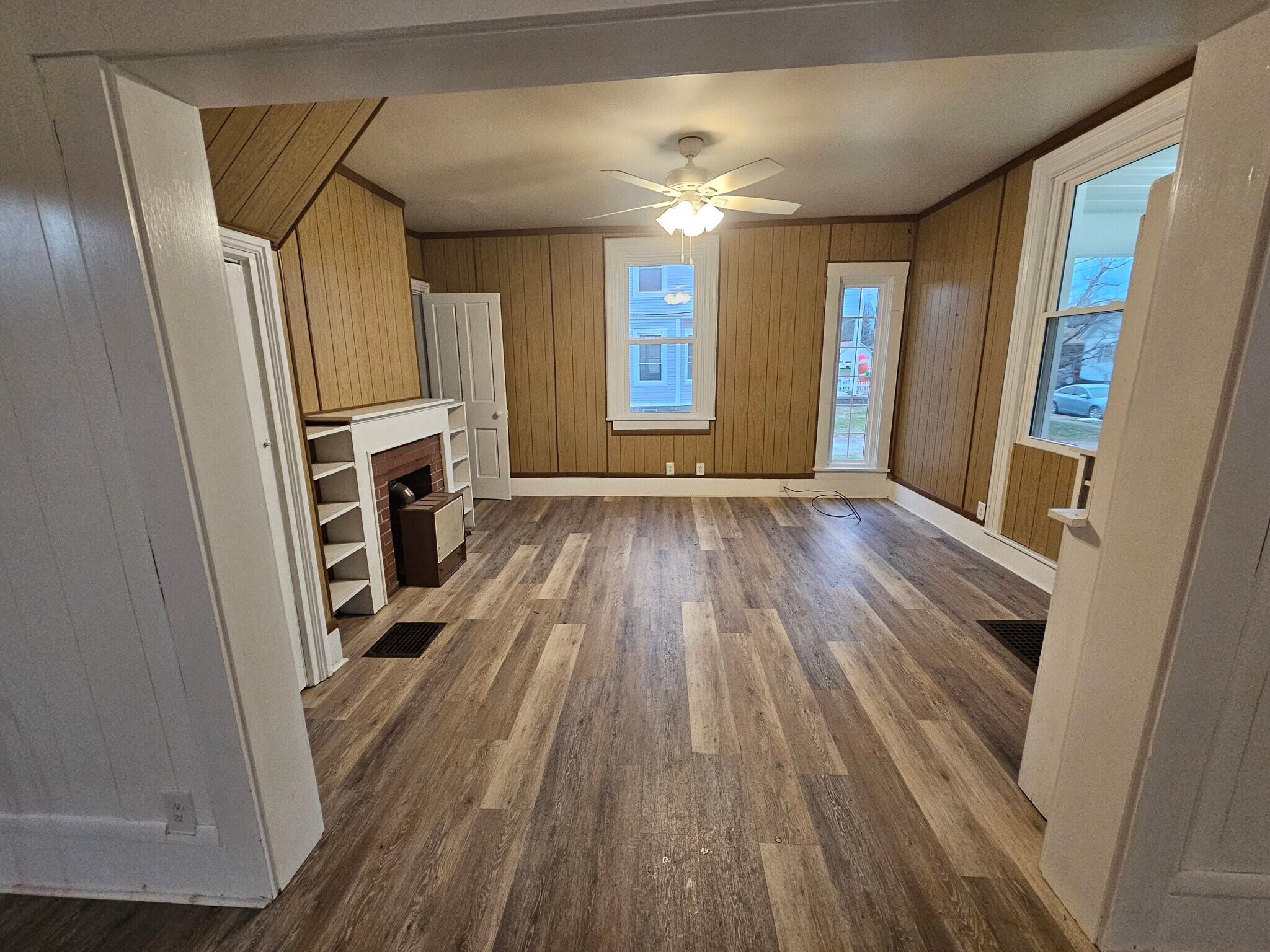 Building Photo - 229 Buckingham St