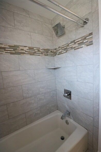 Building Photo - 206 Phoenetia Dr