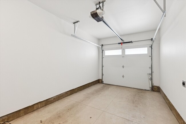 Building Photo - 2356 Kingwood St