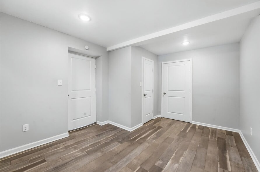 Building Photo - 6526 Linden St