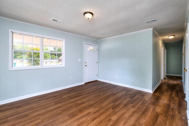 Building Photo - 3640 Lindella Rd