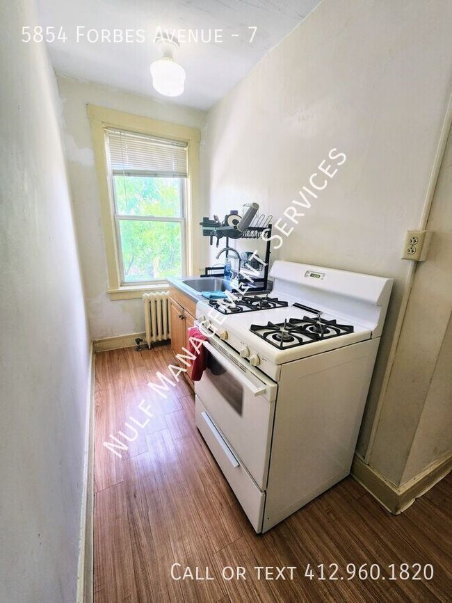 Building Photo - 5854 Forbes Ave