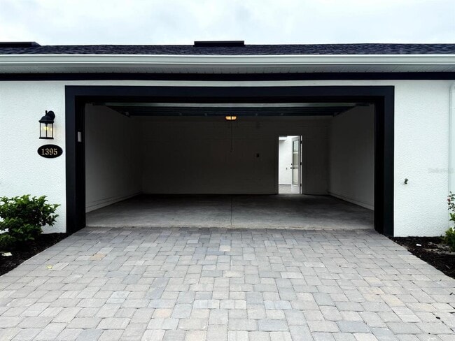 Building Photo - 1395 Mount Royal Dr