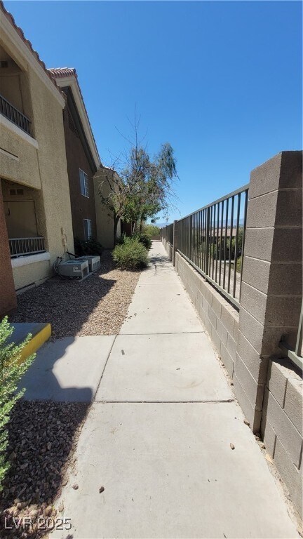 Building Photo - 2120 Ramrod Ave