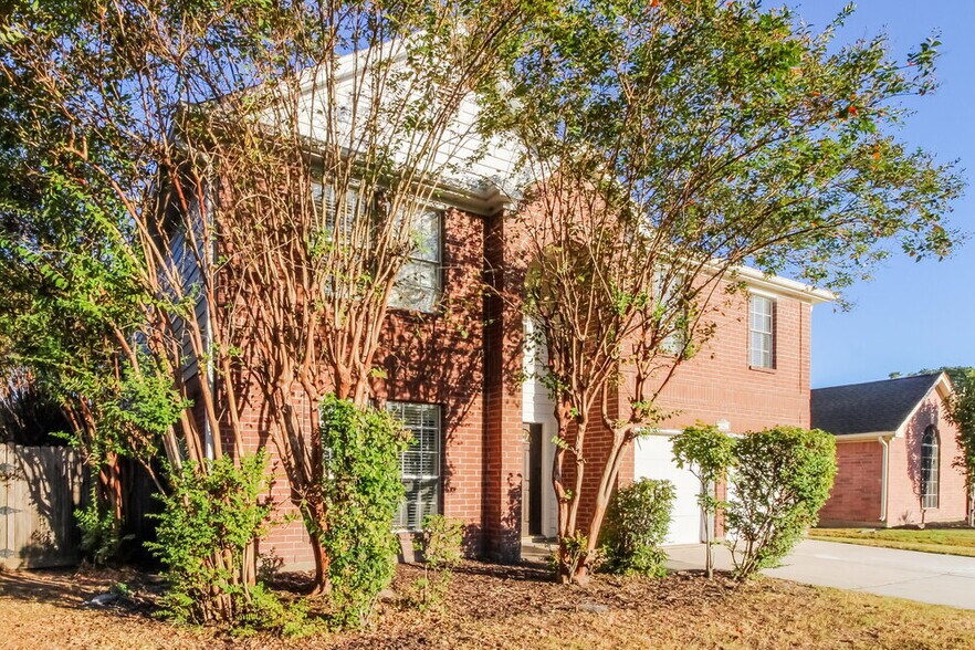 Building Photo - 14422 Cypress Valley Dr