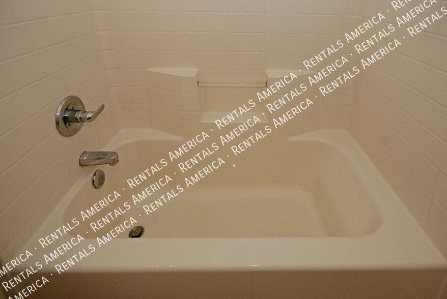 Building Photo - 4212 N 125th Ave