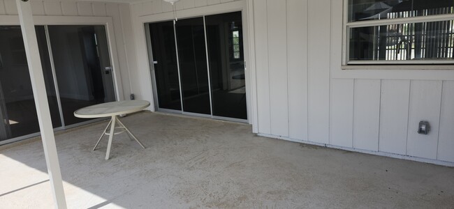 Building Photo - 1666 Sabal Palm Dr