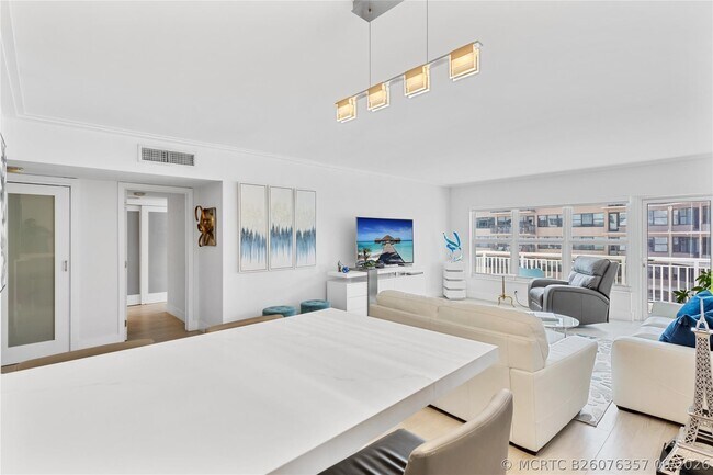 Building Photo - 3850 Galt Ocean Dr