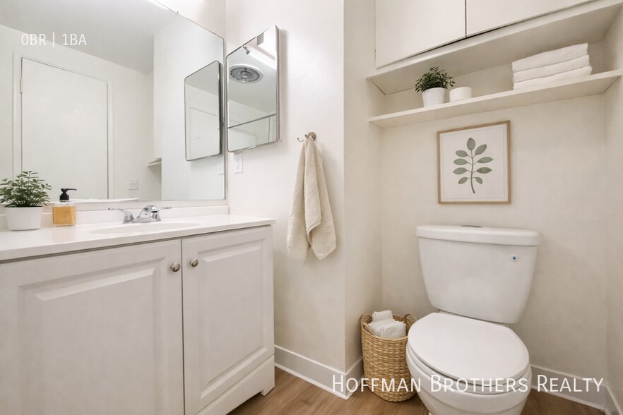 Building Photo - 1140 N Clark St