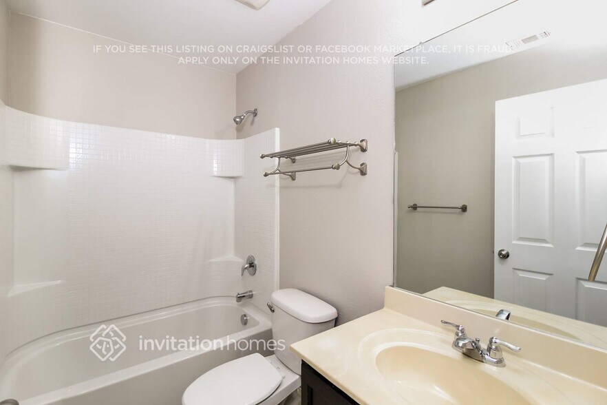 Building Photo - 1717 Gayla Creek Dr