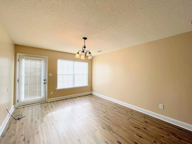 Building Photo - 29712 Robert Lee Ct