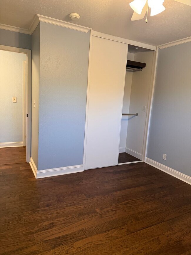 Building Photo - 5447 Anselmo Ct