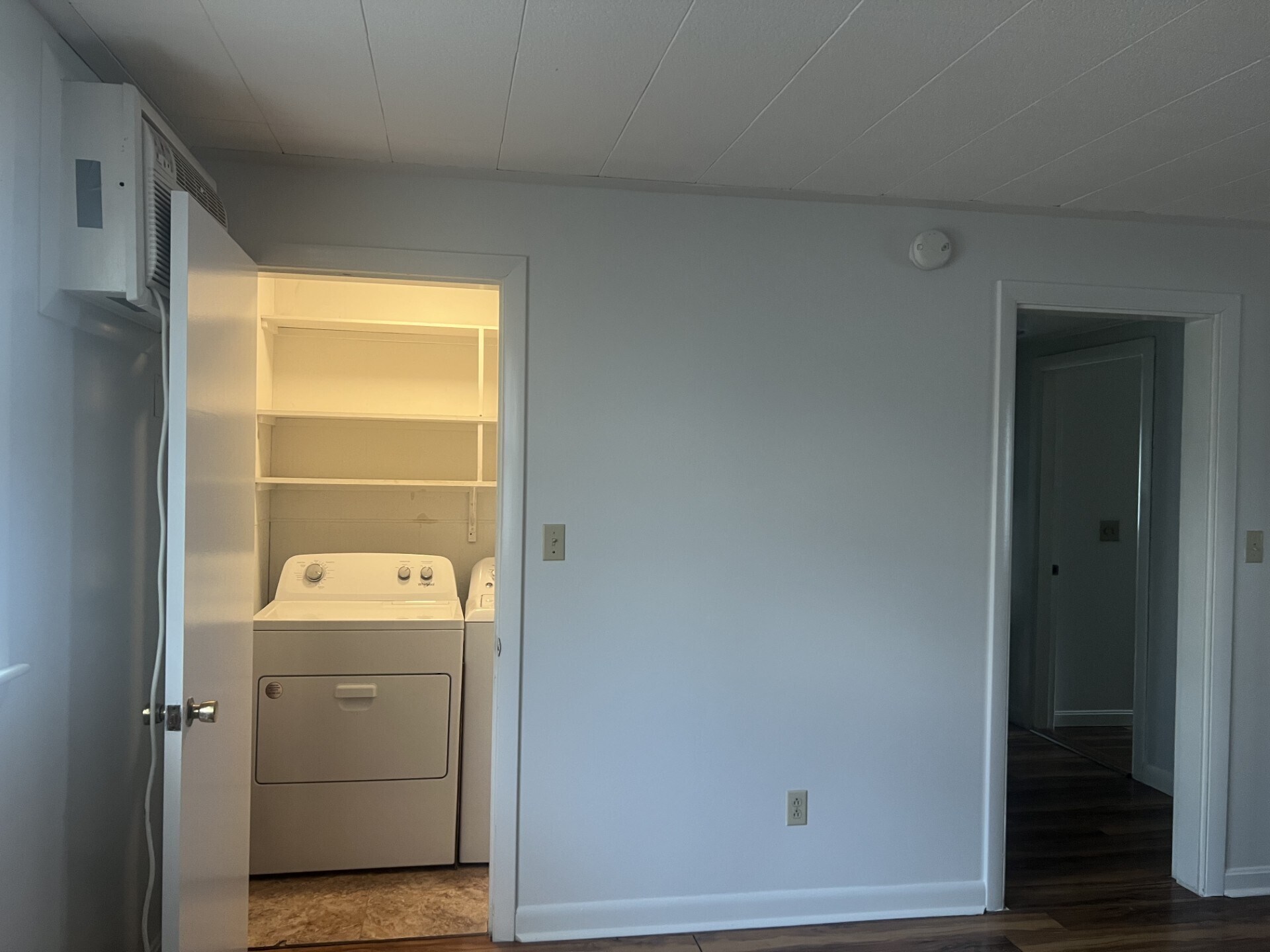 Laundry Room - 10 Kimball St