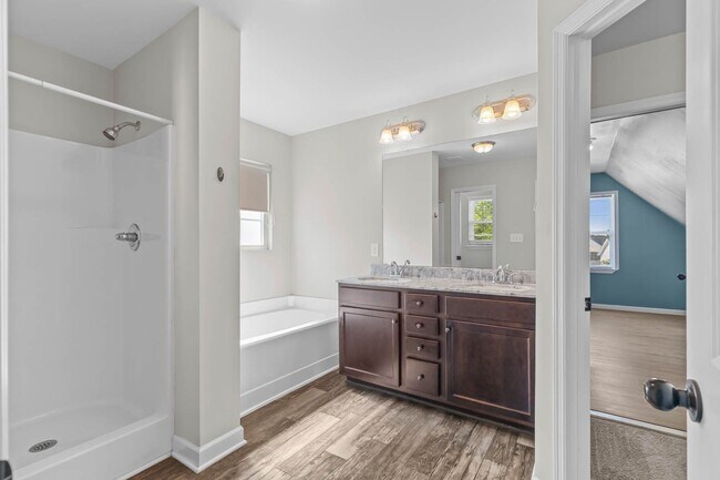 Building Photo - 3 Bed | 2.5 Bath | ~1,536 Sq Ft | Available for Rent