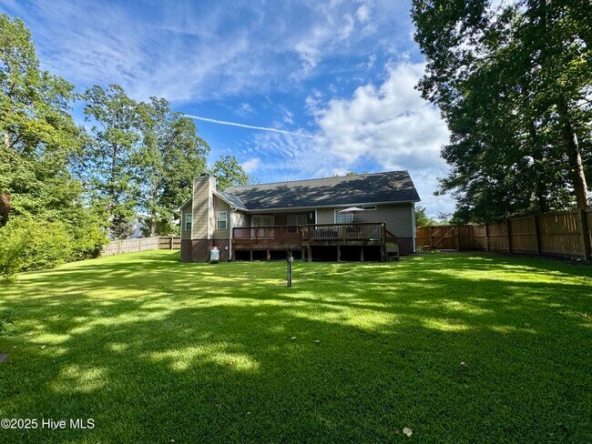 Building Photo - 442 Ridge Rd