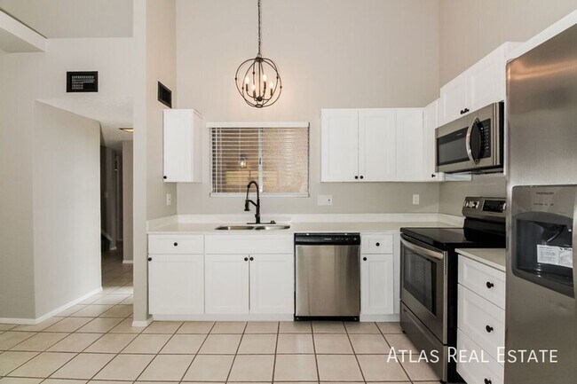 Building Photo - 2 WEEKS FREE PLUS $500 OFF RENT IF MOVED I...