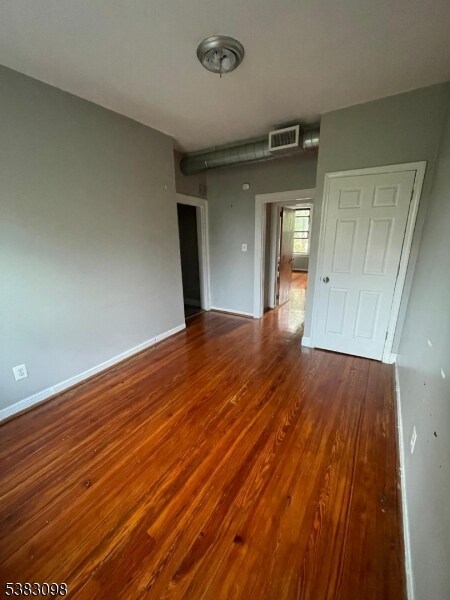 Building Photo - 302 Princeton Ave