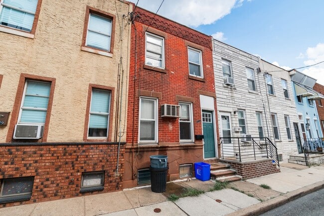 Building Photo - Charming South Philadelphia Home
