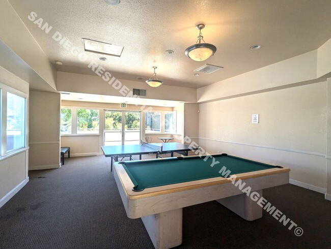 Building Photo - Incredible Two Bed, Two Bath, Condo in Lux...