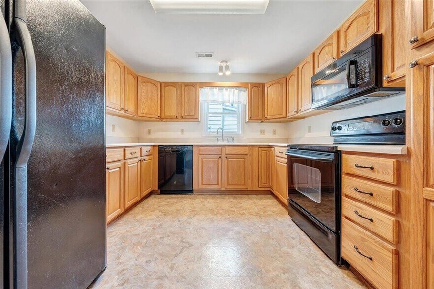 Building Photo - 720 Tennessee St