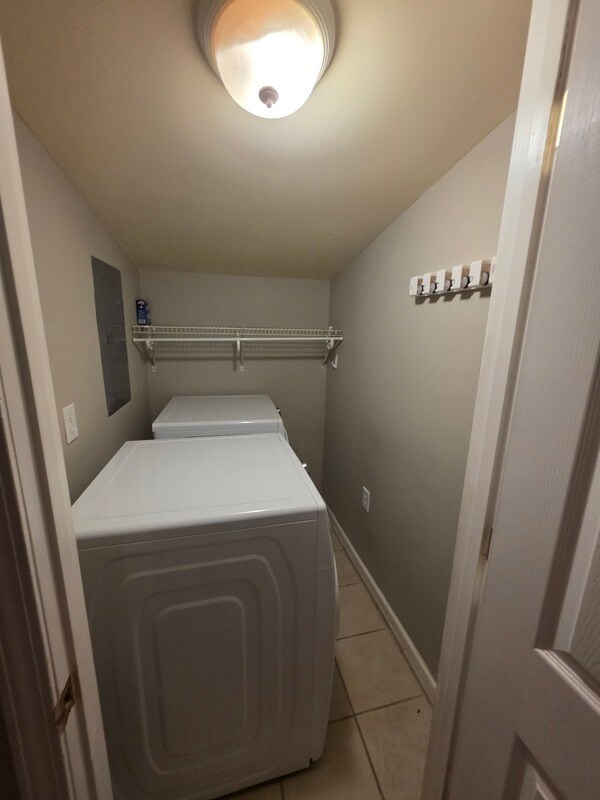 Building Photo - 3659 Ashwood Dr SE