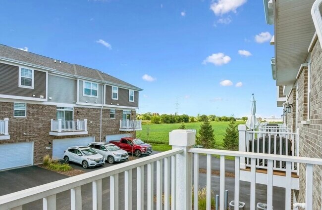 Building Photo - 4443 Monroe Ct