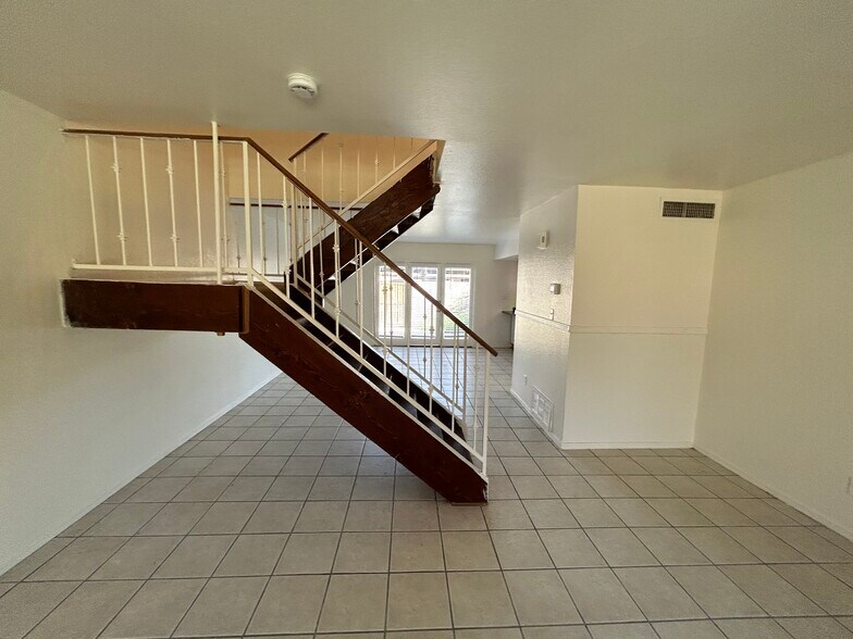 Building Photo - 5744 N 44th Ave