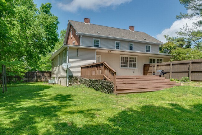 Building Photo - 946 Caldwell Ln