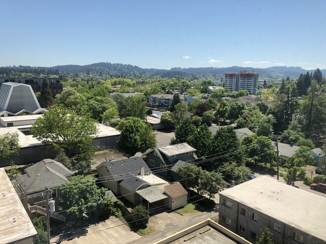 Building Photo - 1313 Lincoln St