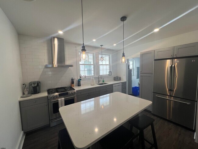 Building Photo - 29 N Hanover Ave