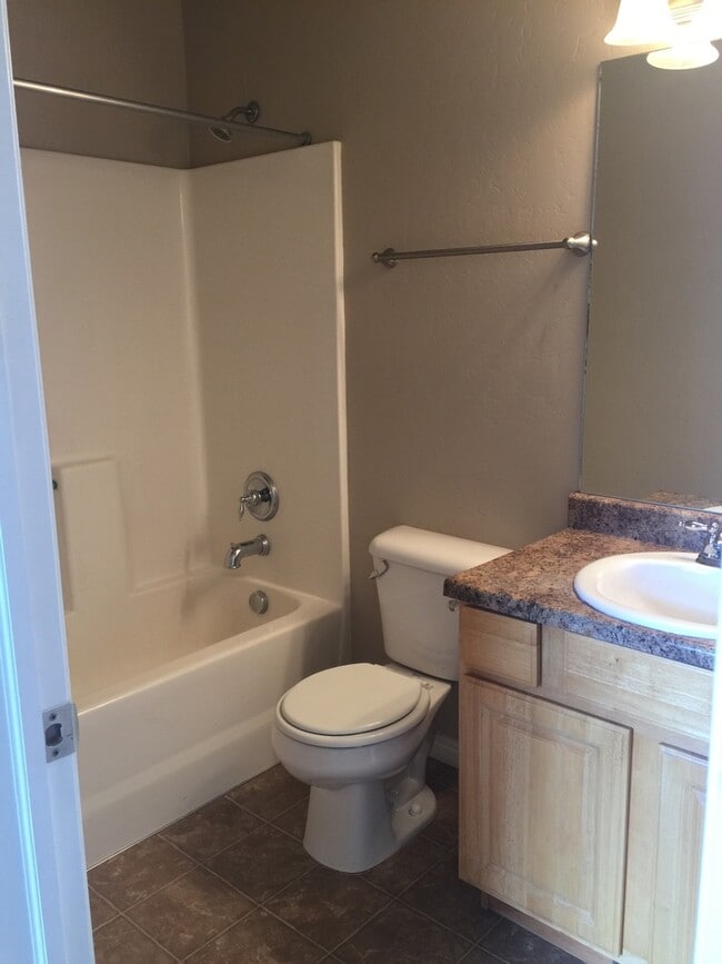 Building Photo - West Park #7